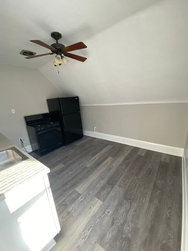 property at 301 E Howard Ave