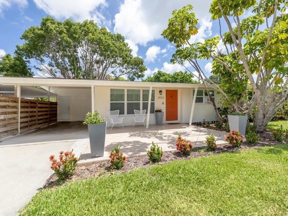 2933 Michigan St in Sarasota, FL - Building Photo