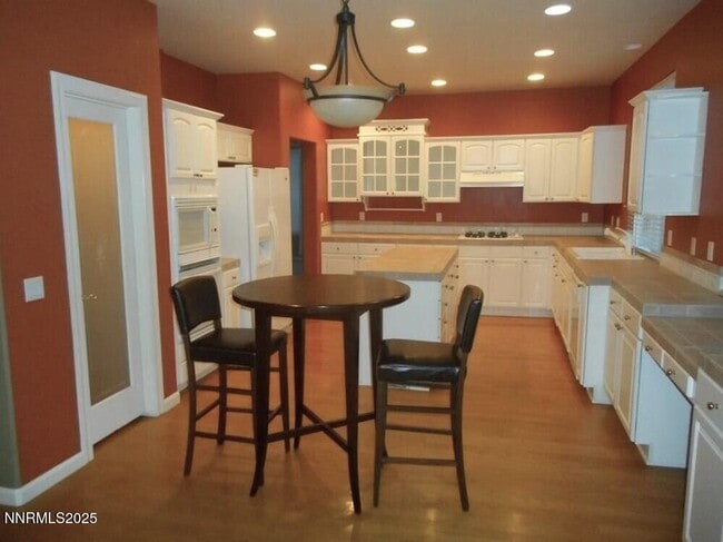 6710 Cinnamon Dr in Sparks, NV - Building Photo - Building Photo