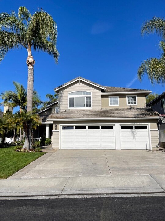 1608 Via Tulipan in San Clemente, CA - Building Photo
