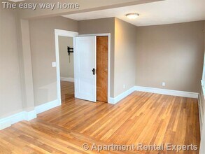 167 Harvard St, Unit #2 in Medford, MA - Building Photo - Building Photo