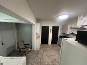 1307 N Lewis Pl, Unit 1307 in Tulsa, OK - Foto de edificio - Building Photo