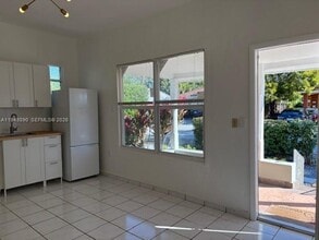 752 NW 24th Ct in Miami, FL - Building Photo - Building Photo