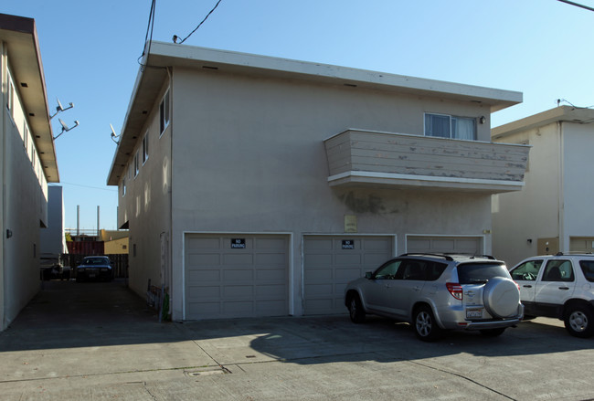 748 Mills Ave in San Bruno, CA - Building Photo - Building Photo