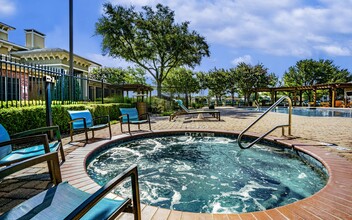 Indigo Pointe in Grand Prairie, TX - Building Photo - Building Photo