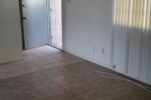 6869 Enid Ct