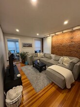 15 South St, Unit 6 in Boston, MA - Building Photo - Building Photo