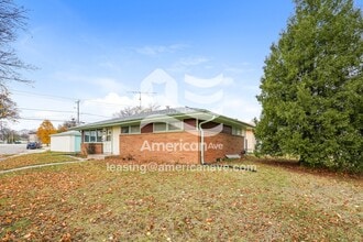 7506 W Glendale Ave in Milwaukee, WI - Foto de edificio - Building Photo