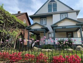 948 Monroe Ave in Rochester, NY - Building Photo