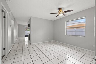 2715 63rd Terrace N in St. Petersburg, FL - Building Photo - Building Photo