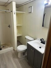 305 W Railroad St, Unit #2 in Lena, IL - Foto de edificio - Building Photo