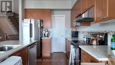 944 Fletcher Cir in Ottawa, ON - Building Photo - Building Photo
