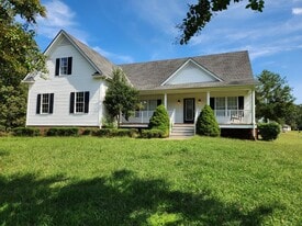 312 Abbey Ct in Aylett, VA - Building Photo
