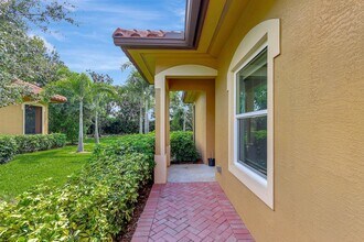 2850 65th Dr in Vero Beach, FL - Building Photo - Building Photo