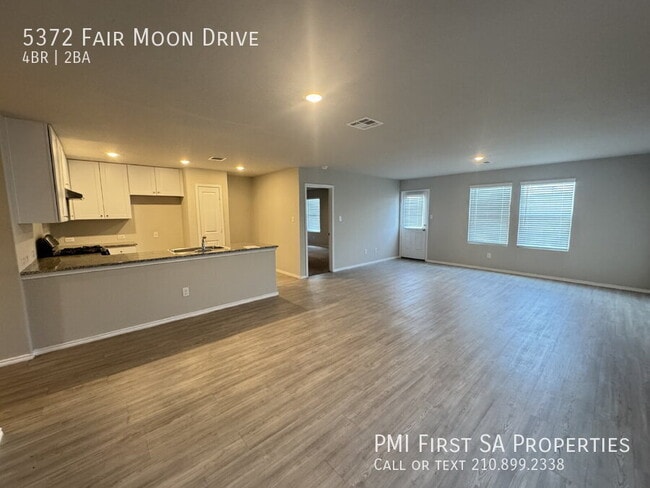 5372 Fair Moon Dr in Bulverde, TX - Building Photo - Building Photo