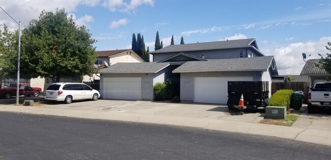 1930 Anderson Ave in Lodi, CA - Building Photo - Building Photo