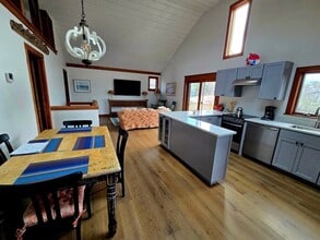 11 Sunset Dr in Newbury, MA - Building Photo - Building Photo