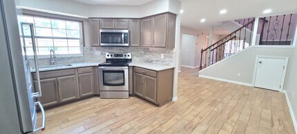 816 Brimfield Ct in Port Orange, FL - Building Photo - Building Photo