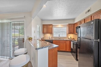 Normandy Club in Dayton, OH - Building Photo - Building Photo