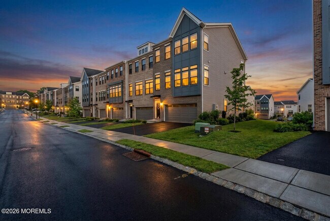 23 Valiant Ct in Middletown, NJ - Building Photo - Building Photo