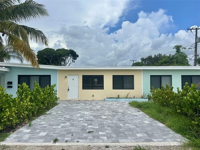 property at 1230 S Federal Hwy
