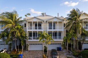 White Sands Beach Homes in Hollywood, FL - Building Photo