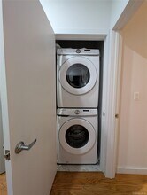 36-19 30th St in Queens, NY - Building Photo - Building Photo