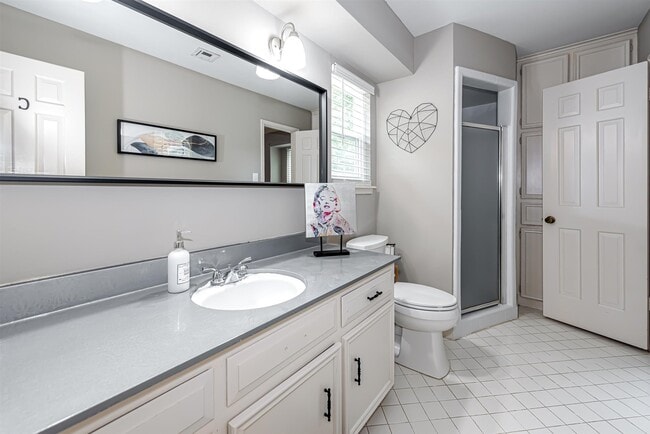 property at 1807 Saddlecreek Dr