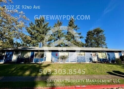 2122 SE 92nd Ave in Portland, OR - Building Photo - Building Photo