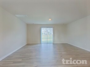 1438 Cattleman Acrs Dr in Inman, SC - Foto de edificio - Building Photo