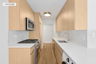 501 E 87th St in New York, NY - Building Photo - Building Photo