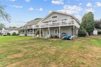 93 Riverside Dr in South Kingstown, RI - Building Photo - Building Photo