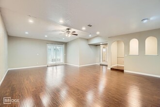 1724 Midcrest Dr, Unit 207 in Plano, TX - Building Photo - Building Photo