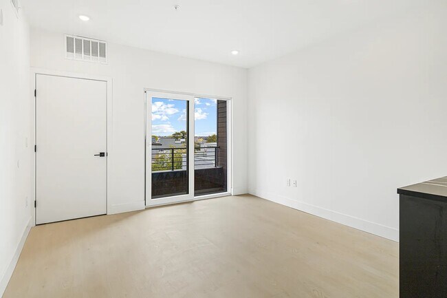 2139 N 10th St, Unit B02 in Philadelphia, PA - Foto de edificio - Building Photo