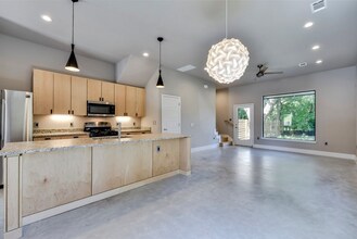 2900 Gonzales St in Austin, TX - Building Photo - Building Photo