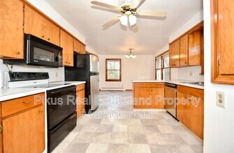 4305 42nd St NW in Canton, OH - Building Photo - Building Photo