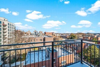 43-34 53rd St, Unit 6C in Queens, NY - Building Photo - Building Photo