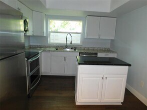 2561 Forest Run Ct in Clearwater, FL - Building Photo - Building Photo
