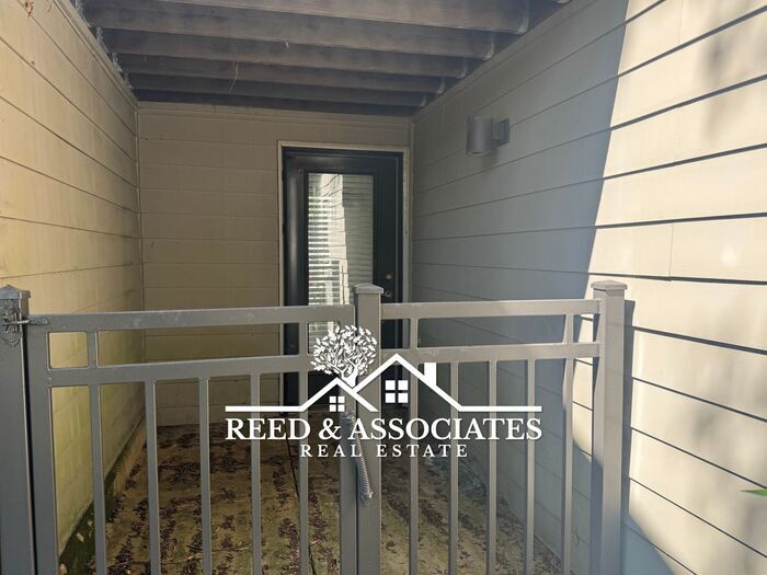 1825 Crossflower Cove in Germantown, TN - Building Photo