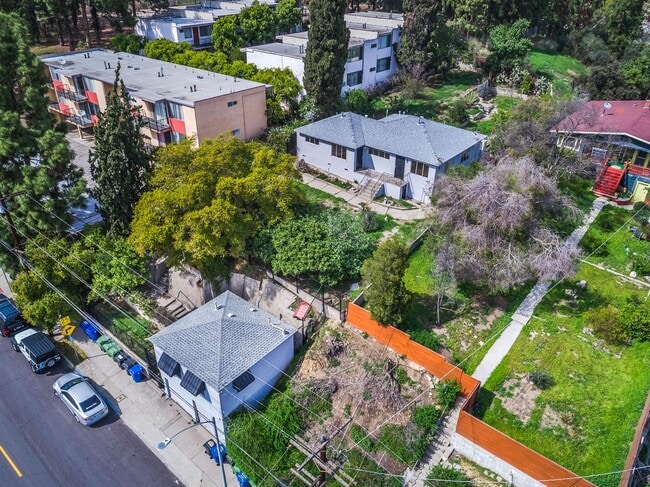 property at 2115 Charlotte St