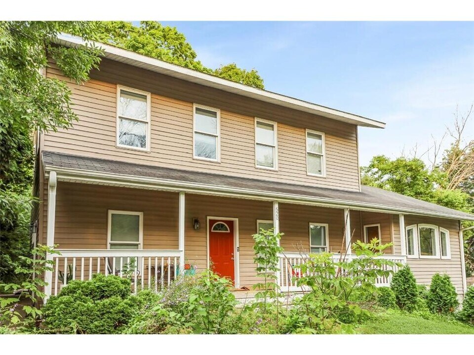 520 Hanlon Ave in Wayzata, MN - Building Photo