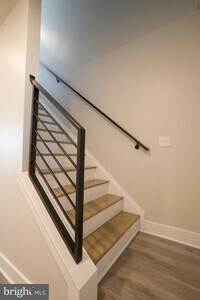 2441 Mutter St photo'