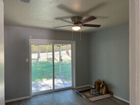 2921-2921 Bernice Dr in Longview, TX - Building Photo
