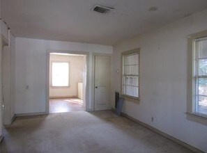 115 W Hart Ave-Unit -115 in Pasadena, TX - Building Photo - Building Photo