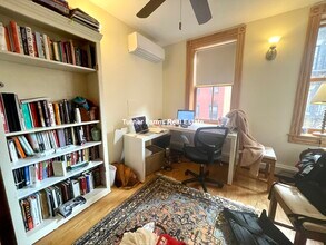 27 Phillips St, Unit 3 in Boston, MA - Building Photo - Building Photo