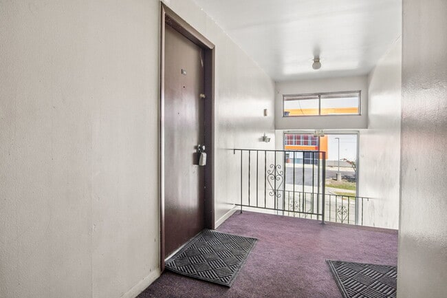 2500 Mark Thomas Ln in Hanover Park, IL - Building Photo - Building Photo