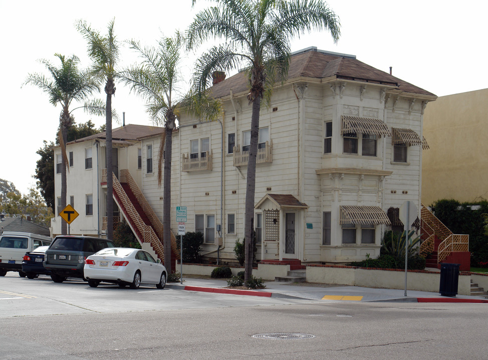 1561-1575 9th Ave in San Diego, CA - Building Photo