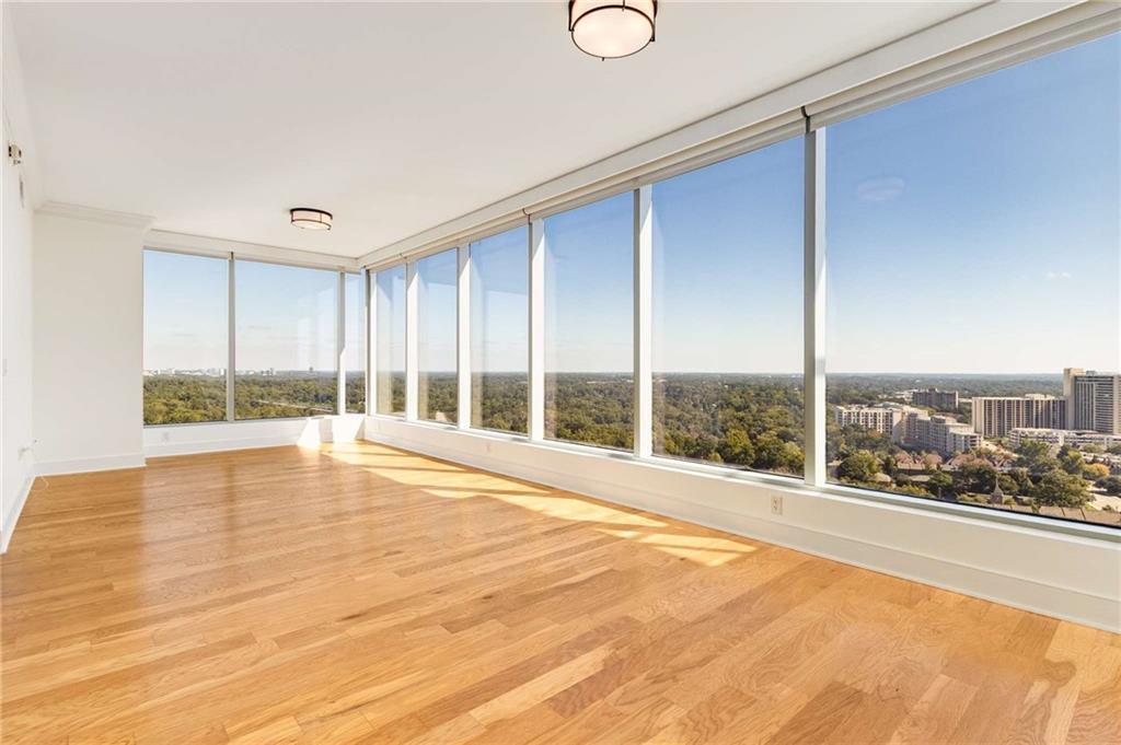 3630 Peachtree Rd in Atlanta, GA - Building Photo