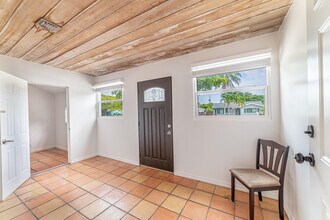 942 Sunset Rd in West Palm Beach, FL - Building Photo - Building Photo