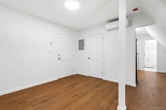 100-05 69th Ave in Queens, NY - Building Photo - Building Photo